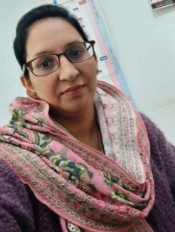 Dr. Humaira Amir